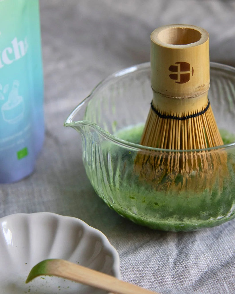 Matcha Besen "CHASEN" aus goldenem Bambus