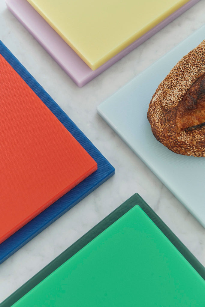 HAY Schneidebrett "Slice Chopping Board Medium" Red